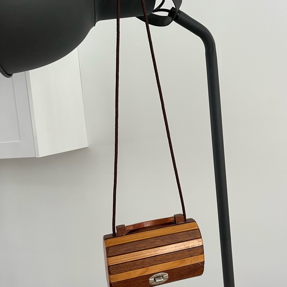 Wooden Striped Handbag - Picture 4 of 7